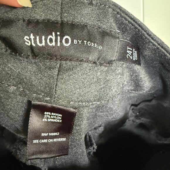 Torrid Trouser Boot Studio Luxe Ponte Mid-Rise Pant Charcoal Heather 24T 24 Tall - Picture 4 of 6